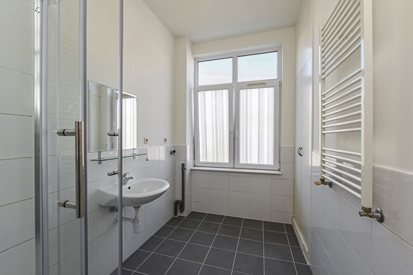 Medium property photo - Van Musschenbroekstraat 47, 2522 AJ Den Haag